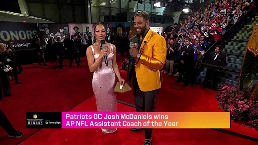 Patriots OC Josh McDaniels wins 2025 AP NFL Assistant Coach of the Year 'NFL Honors Red Carpet'