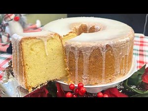 The BEST Mile High Sour Cream Pound Cake (Stays Moist for Days!) 5 Flavored Pound Cake