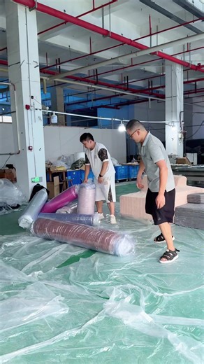 Fábrica de Sofás Comprimidos: Innovación en Muebles