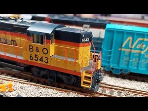 some fresh chessie system gp9 sounds from a TCS wowsound decoder installed in an Athearn Genesis GP9