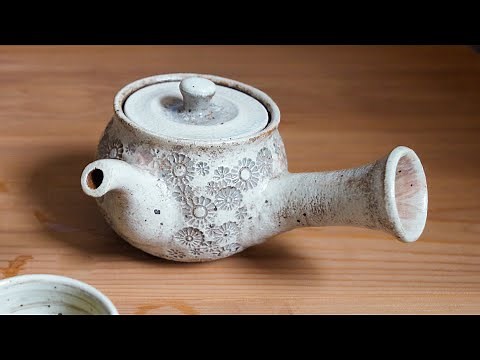 Making a teapot - Mishima Pottery Technique