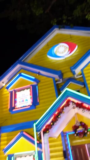 Bago tayo pumunta sa BIG Night, balikan natin ang naging mensahe ng evictees sa nagdaang Sixth at Seventh Eviction Night! Welcome back to the Outside World, Sofia, Eliza, Marco, at Carmelle! At sino sa Ultimate 8 ang magiging Big Winners sa BIG NIGHT? Abangan sa Pinoy Big Brother Celebrity Collab Edition 2.0! 📺 BIG NIGHT | Feb 28 📷 7:15 PM | Pinoy Big Brother ABS-CBN