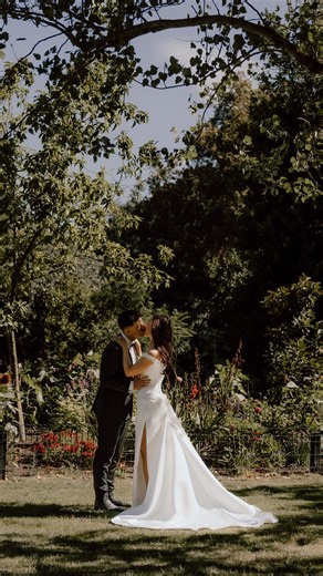 2026 Rosemary Studios is stepping into a whole new era 👀 For a long time, I said yes to discounts because I hated saying no. Work is work, and I genuinely love what I do. But the last 12 months have been huge for the business and something shifted. Fewer people are asking for discounts, and more people are booking because they truly value the work. In today’s market, a mid-range wedding photographer sits anywhere between $4k–$8k for half to full-day coverage. You can find cheaper options when s