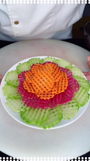 7.6K views · 139 reactions | Fruit plate decoration art #fruitplate #decoration #fruitcarving #art #fruitsalad #fruitart #carvingart #salad | Neha Art's | Facebook