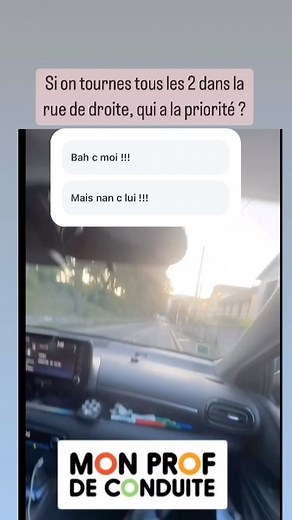 Dans cet exemple, qui a la priorité de passage, si tous les deux, on tourne dans le même sens, c’est-à-dire dans la rue qui est située à droite ? #monprofdeconduite #permis #codedelaroute #moniteur #autoecole #intersection | Mon Prof de Conduite