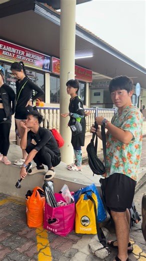 LIVE UPDATE TRIP 251025 . 80 pax on board  Short Briefingg | Seahunter Mersing Island Tour | Facebook