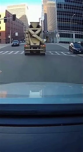 Runaway Cement Mixer Rollback in Traffic #Dashcam #Physics #TruckFail #Viral