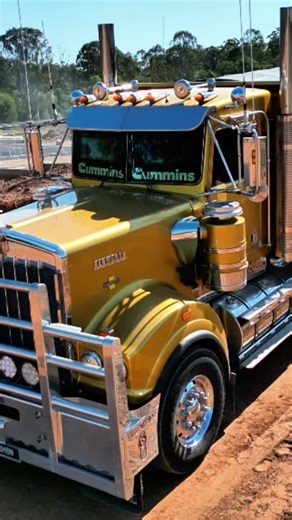 duffman on Instagram: "Here's to the fair dinkum, pie-eating, beer-drinking, thong-wearing, English-speaking. Aussie Dirt buggy pilots. 🫡 I couldn't explain how much I appreciate you. You don't even need to wear flip flops or drink beer. I'll know who you are when your load hits the deck on target. You don't ask stupid questions, and you don't say 'copy' when you have no idea what to do. It's a great time to stick up for the legends that dump and run. It's time to push back on the middlemen and