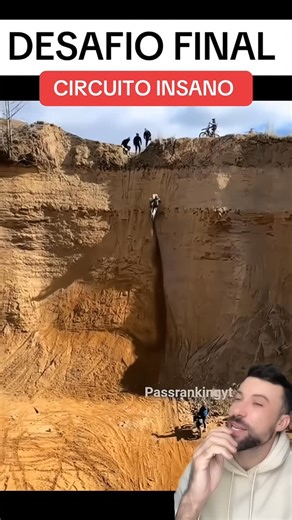 Luccas on Instagram: "🏍️🔥 DESAFIO FINAL DA CORRIDA! 🔥🏍️ Esse é o último desafio — e também o mais temido! As motos precisam subir até o topo, enfrentando inclinação extrema, pouca tração e muita adrenalina. 😱⛰️ A maioria tenta… mas não consegue. Moto patina, piloto cai, o público prende a respiração. Só quem tem técnica, coragem e controle chega lá em cima! 👉 Você acha que é mais habilidade ou potência da moto? 👉 Tentaria ou passava longe? 👀🔥 #Moto #Desafio #Corrida #bomdia #casa"