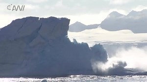 Wissenschaft und Forschung sind schon komplexe Angelegenheiten, besonders wenn es ums Klima geht. Es gibt weder einfache Fragen noch einfache Antworten und kaum ist ein Rätsel gelöst, taucht eine neue Frage auf. Das Alfred-Wegener-Institut für Polar- und Meeresforschung (AWI) stellt sich dieser Herausforderung und vereint dabei die unterschiedlichsten Menschen aus den unterschiedlichsten Disziplinen. Diese haben mindestens zwei Dinge gemeinsam: ihre Leidenschaft und ihren Wissensdurst. Lasst euc