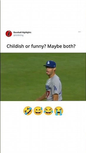 Joe Kelly Being Joe Kelly 🤣