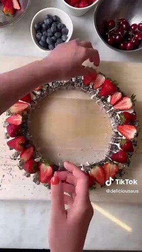 Christmas Lamington Wreath Recipe