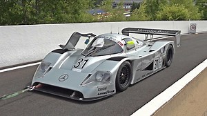 Mercedes-Benz SLS AMG GT3 et Sauber C11 en action sur le circuit de Spa-Francorchamps