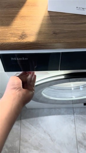 Miele W2 Nova Edition - Manually dispensing detergent #laundry #washingpowder #washingmachine