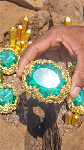 OMG 😱 $150,000 Green Diamonds Covered in Gold Found Inside Volcanic Rock 💎 | Rare Diamond Discovery