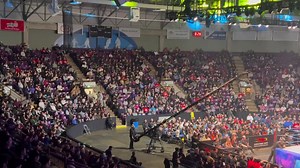 The crowd tonight at TNA Under Siege | Adrian "HeavyWeight" Hernandez