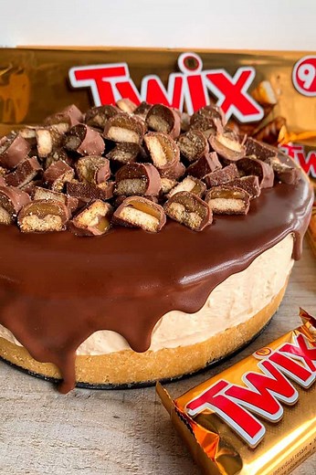 No Bake Twix Cheesecake