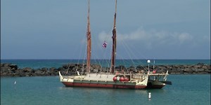 Hokulea, other canoes sail into Pokai Bay for ‘once-in-a-lifetime’ educational event