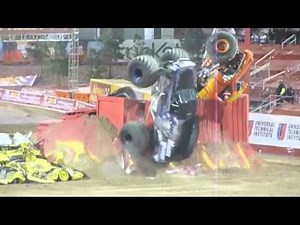 Dubbel (!) backflip med Monster Truck. Hell yeah!