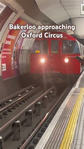 Bakerloo approaching Oxford Circus