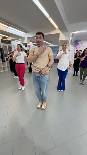 8.7K views · 426 reactions | RED BALLO JOEY&RINA SOCIAL DANCE @oj_ste #red #redballo #joeyerina #joeydistefano #socialdance # | Joey e Rina | Facebook