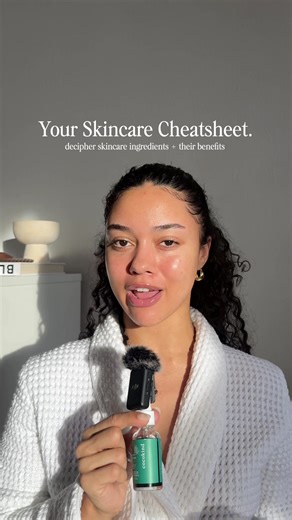 In 2026 we’re understanding our skincare ingredient labels so I’ve decided to start a new series called “Your Skincare Cheatsheet”🙂‍↕️ Today’s focus ingredient is Chlorophyll 🌿(something you often see me drink but it also has topical benefits for the skin) Benefits: Great for calming redness, supporting sensitive skin, and enhancing your glow. Skin Types: All (especially sensitive) There a quite a few products that contain this ingredient but one of my favorites is the chlorophyll discoloratio