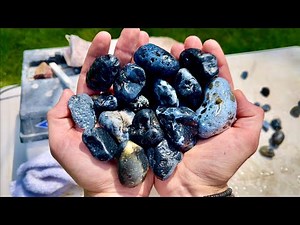 I used my SAW to cut BLUE agates from the PNW!