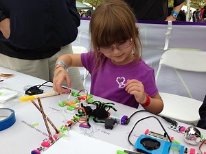 littleBits @makerfaire – @littleBits  – young engineers at work :)