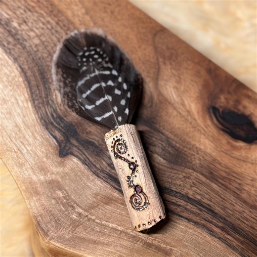 Hand-carved Mini Smudge Feather Fan With Turkey and Guinea Fowl Feather • Peridot • Rainbow Tourmaline • Clear Quartz Crystals - Etsy