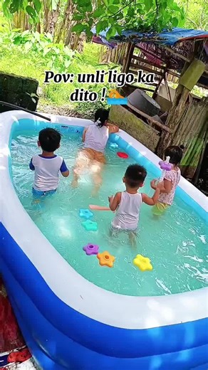 Inflatable Swimming Pool with Air Pump Features
