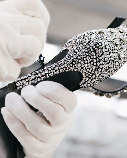 Time-honored Italian craftsmanship. Dazzling style. This is the beauty behind every Giuseppe Zanotti shoe. | Giuseppe Zanotti