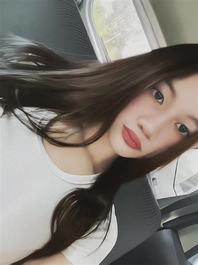 white teeeee