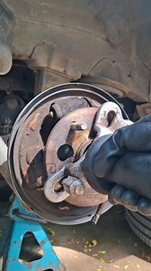 Removing the Rear Axle Shaft #car #toyota #mechanic #otomotif #howto | Puliman