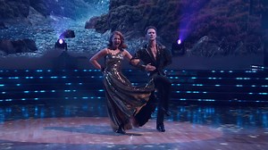 Alyson Hannigan and Sasha Farber don't even need a bejeweled lifejacket to glide through the competition each week on #DWTS! 🛶 #MotownNight | Dancing with the Stars