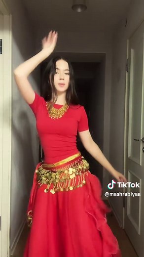 Explore the Art of Belly Dance Costumes