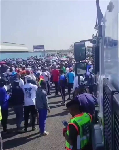 Unemployed people protest outside businesses They want employment at those businesses! And then they wonder why those businesses don't hire them! | Name Shame & Expose Durban