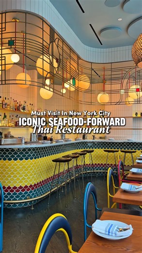 MARTINA | New York City Activities | Hotels | Restaurants on Instagram: "Seafood-Forward Thai Cuisine In New York City🐟 🥘 @fishcheeksnyc I heard so much great things about Fish Cheeks and they’ve pop up so much in all the features for New York City’s “best Thai restaurants” lists, so I had to stop by to check it out for myself. ✨They recently opened up a new location in Williamsburg that serves an all day lunch where you get to enjoy the same menu as dinner. Their food menu has the perfect bal