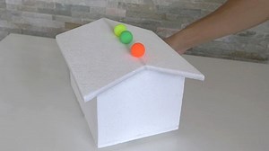 This illusion is amazing! Video: http://www.youtube.com/watch?v=IBx08UYn4VU Web: http://home-science.com | Home Science
