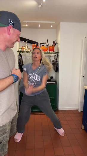 Amy Jo Simpson Imitates Britney Spears