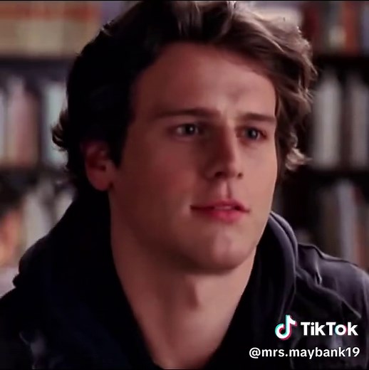 Jesse St. James' Iconic Song Performance from Glee