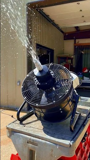 Meet the E-Snow: Blizzard output without breaking the bank ❄️ #snow #snowmachine #fakesnow #xmas