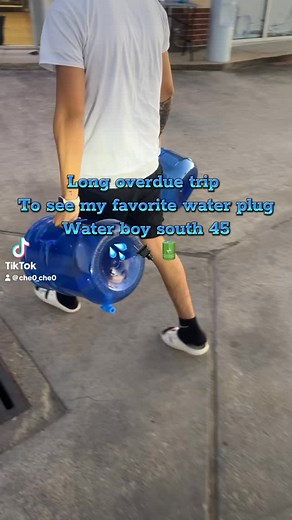 When i say we been feening for this delicious crisp water 💦 i mean that 😮‍💨🤌🏽🫶🏽 it is that good! We support small businesses around here 💪🏽🤞🏽👌🏽 | Michelle Ramos