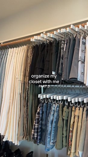 organize my closet with me 🤍 #closetorganization #closettransformation #organizingtiktok #closettour