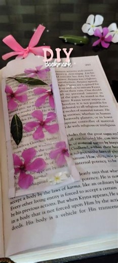 DIY flower bookmark| #diy #bookmark #simple #handmade #handmadecraft #ytshorts #shorts