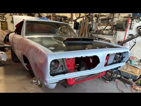 1968 Plymouth Barracuda Transformation: Hanging doors and Fenders to Set Panel Gaps #mopar