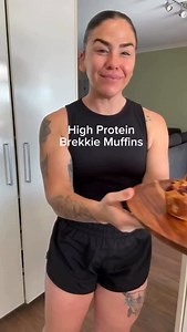 RECIPES MACROS 👇 Raspberry Protein Muffins 🧁 Such a good one to whip up for the week 😏 👉 Comment PLAN below and I’ll send you my FREE 5-day meal plan straight to your inbox! Macros per muffin (6 large) 🔥 376 calories 💪 20g P 🍚 44g C 🥑 14g F Macros per muffin (12 regular) 🔥 188 calories 💪 10g P 🍚 22g C 🥑 7g F Ingredients (makes 6 large or 12 regular muffins) • 200g oat flour • 40g protein powder • 3 tsp baking powder • ½ tsp salt • 2 eggs • ¼ cup maple syrup • ¼ cup melted coconut oil