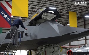 如何手动开启 F-117A 座舱盖