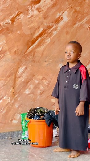 30K views · 1.9K reactions | I Dey Find My Car Key  #bomboytv #comedy #monday #police | Bom Boy Tv | Facebook