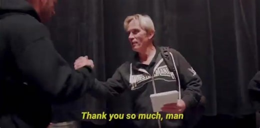 🎄❤️ CHARLES ROBINSON IS A NATIONAL TREASURE ❤️🎄 Little Naitch strikes again — and not in the ring this time! Charles Robinson personally gives Christmas cards to every single WWE employee. EVERY. ONE. That’s not just wholesome… That’s legendary, heart-of-gold, locker-room-family energy. 🙏✨ In a business full of big characters and bigger chaos, Charles is one of the purest souls keeping WWE glued together. Give that man ALL the flowers! 💐 Drop a ❤️ in the comments if you love Little Naitch as