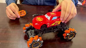 🔥𝗚𝗲𝘀𝘁𝘂𝗿𝗲 𝗦𝗲𝗻𝘀𝗶𝗻𝗴 𝗥𝗖 𝗦𝘁𝘂𝗻𝘁 𝗖𝗮𝗿🔥 This toy stunt car is suitable for racing on various terrains, such as lawns, gravel, dirt, and rock, or on the beach, bring a variety of rotation-changing stunts to your child. 👉𝗙𝗲𝗮𝘁𝘂𝗿𝗲𝘀: ✅Gesture Sensing ✅Fast Speed ✅Powerful Battery ✅Rotation ✅Drifting 👉𝗕𝗼𝘅 𝗖𝗼𝗻𝘁𝗮𝗶𝗻𝘀: ✅1 x Car ✅1 x Remote Control ✅1 x Hand Held Gesture Control 🛒𝗦𝗵𝗼𝗽 𝗡𝗼𝘄: https://bit.ly/3PtmI09 | Toy Company